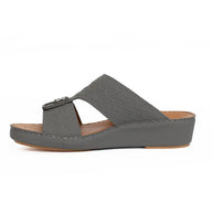 صنادل عربية من الجلد الطبيعي