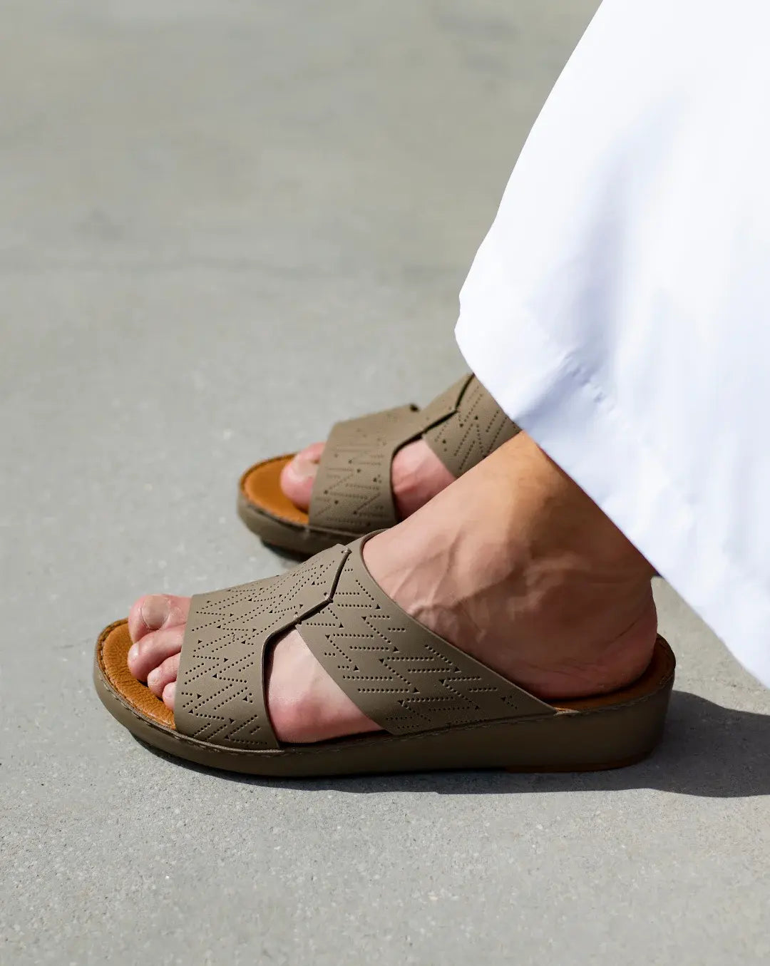 Genuine Calf Leather Men Arabic Sandals