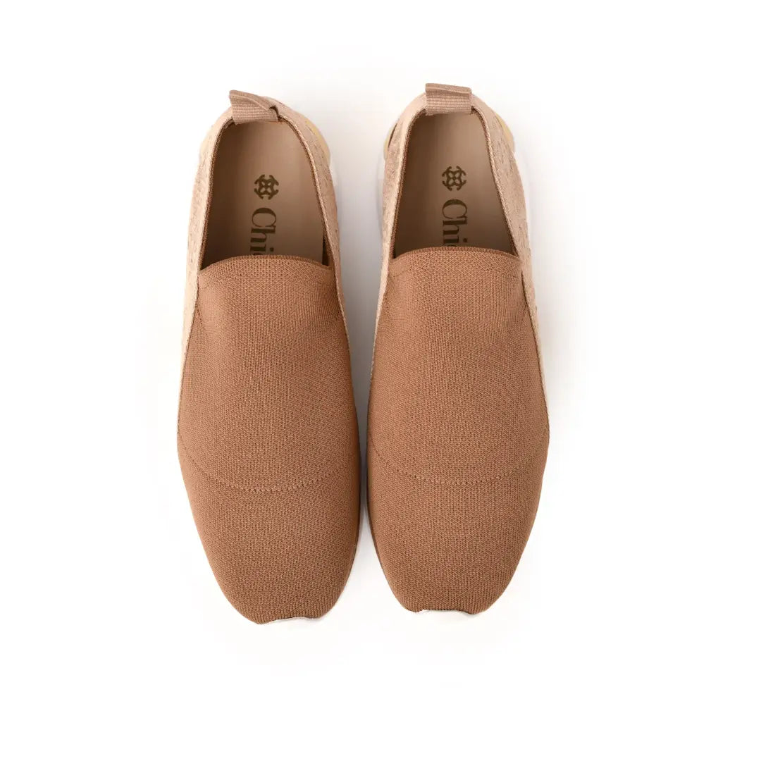 Lightweight Slip-on Knitted Sneakers