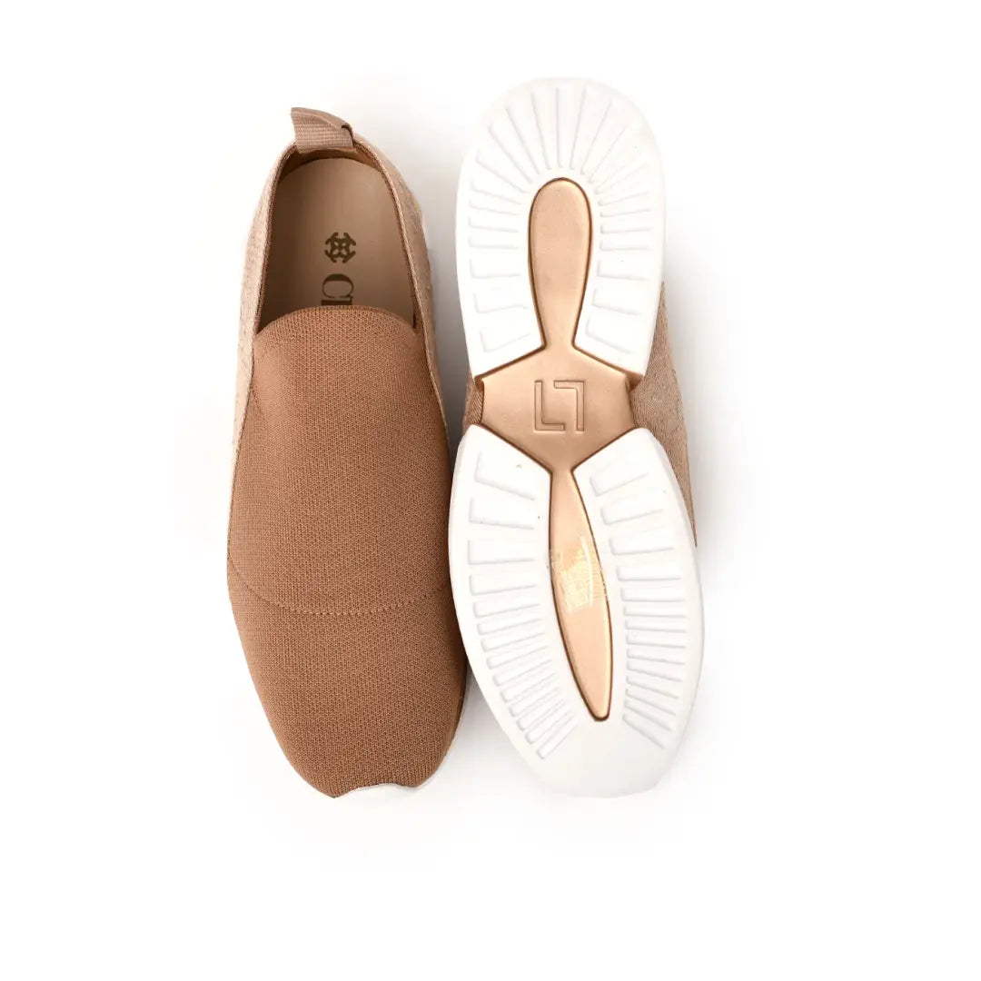 Lightweight Slip-on Knitted Sneakers
