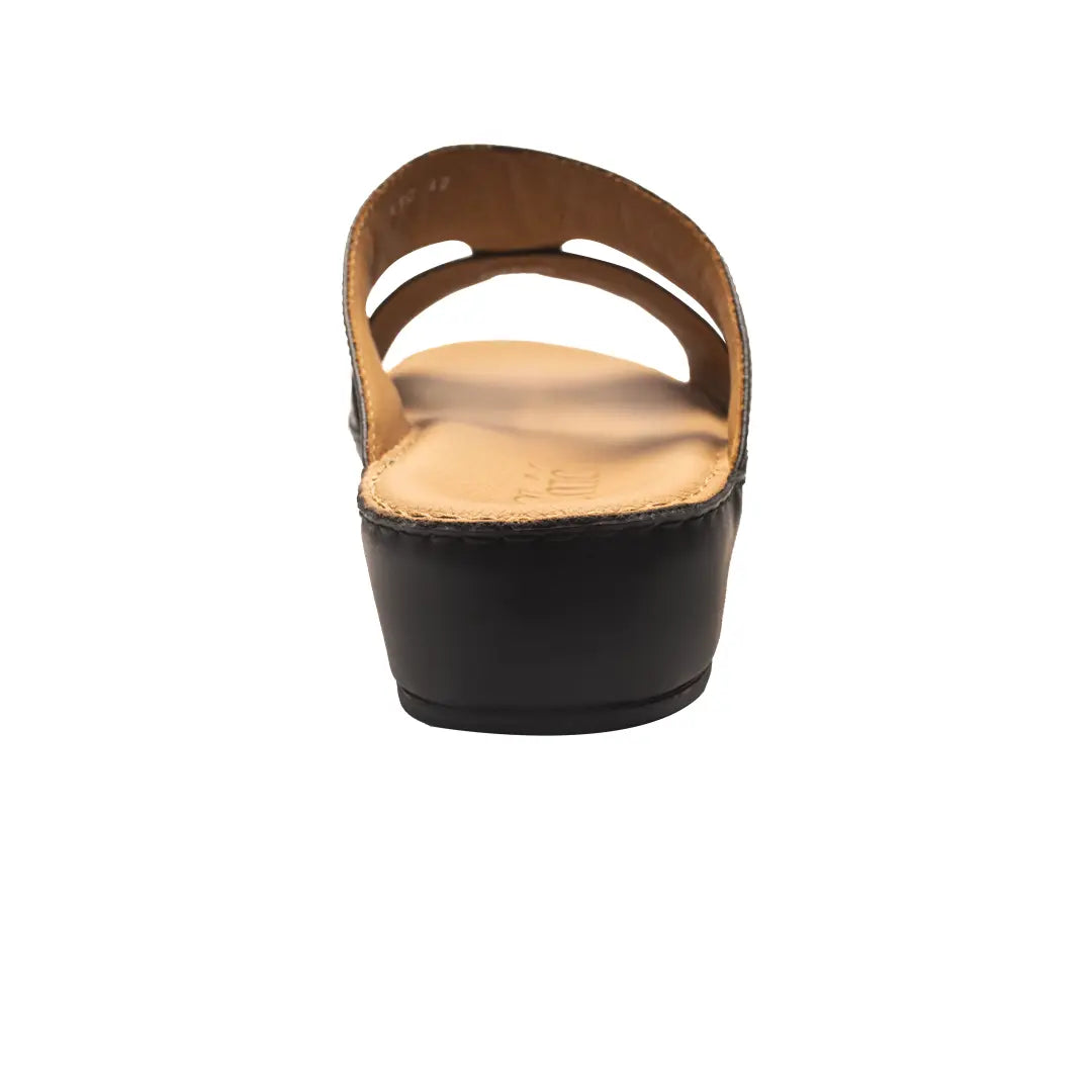 Men’s Genuine Leather Arabic Slippers with Signature Buckle