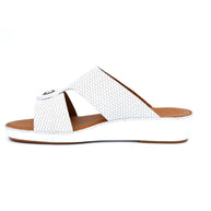 Chic Diamond Pattern Rubber Finish Arabic Sandals