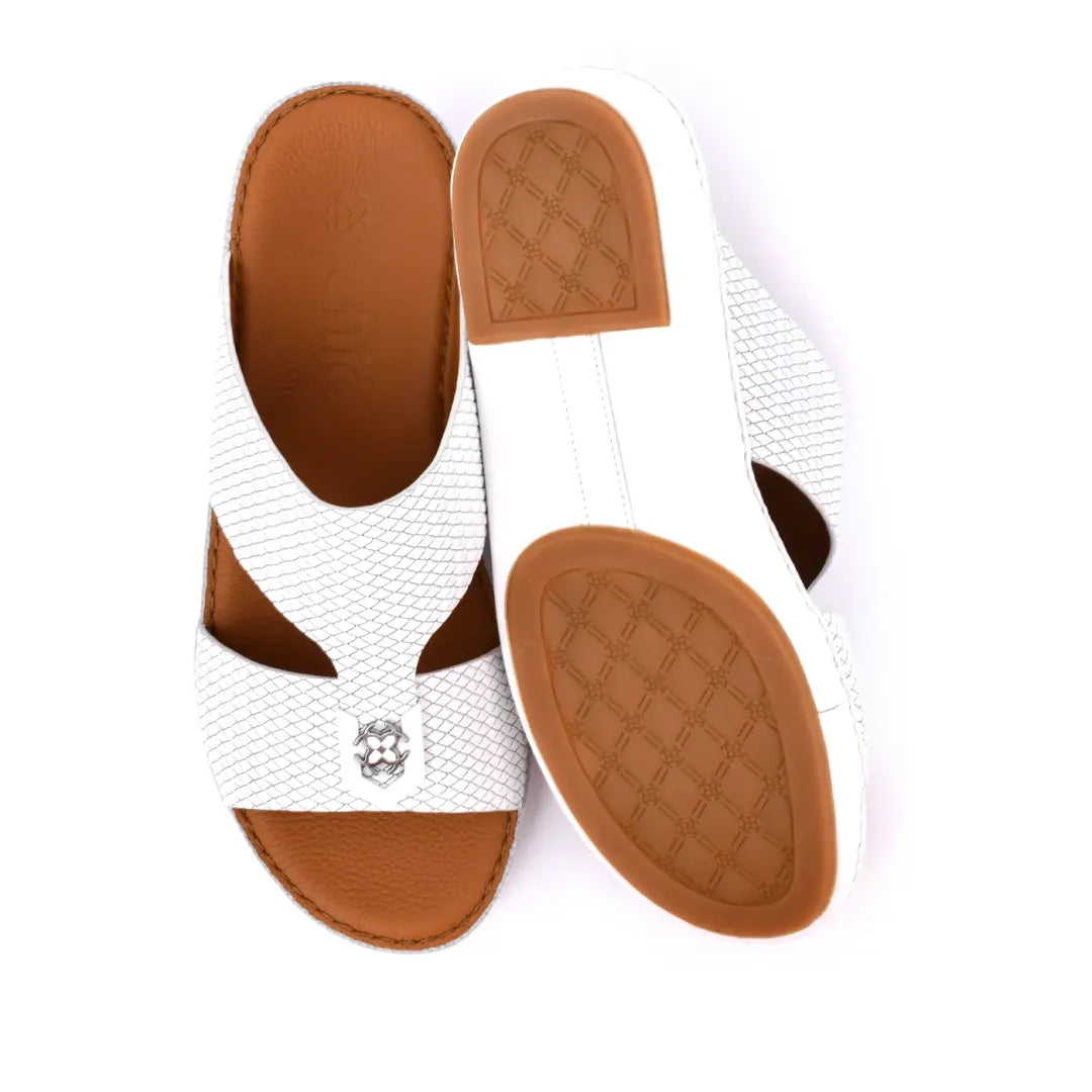 Chic Diamond Pattern Rubber Finish Arabic Sandals