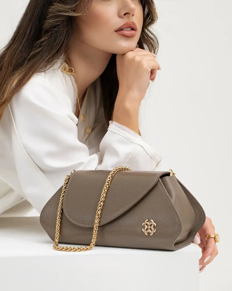 #Taupe
